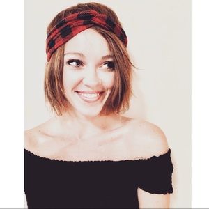 Meet your Posher, Joi